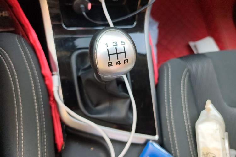 Used Haima S5 Youth Edition 2018 1.6L Manual Luxury Model Gear Lever