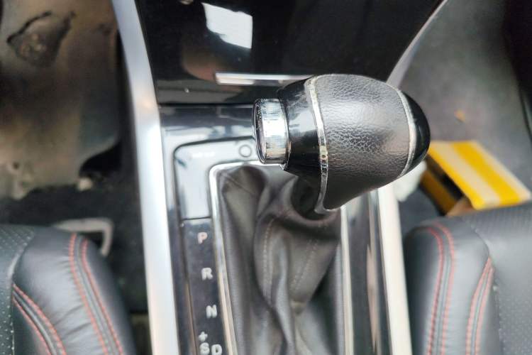 Used Haima S5 Youth Edition 2018 1.6L CVT Flagship Model Gear Lever