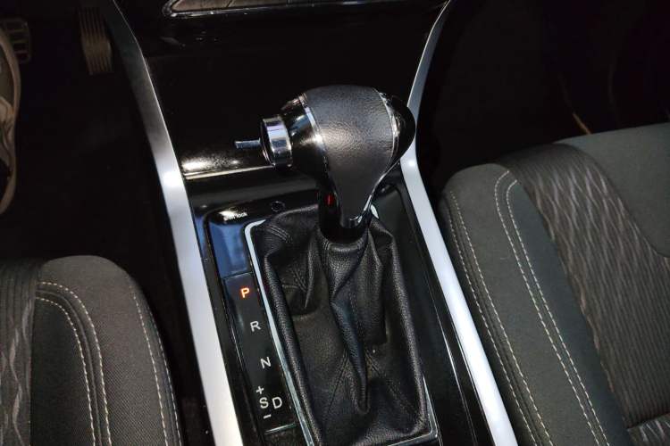 Used Haima S5 Youth Edition 2018 1.6L CVT Luxury Model Gear Lever