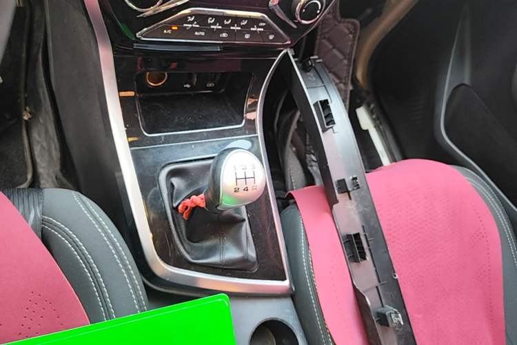 Used Haima S5 Youth Edition 2018 1.6L Manual Elite Model Gear Lever