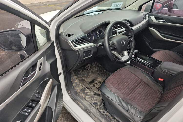Used Haima S5 Youth Edition 2018 1.6L CVT Luxury Model Interior 2