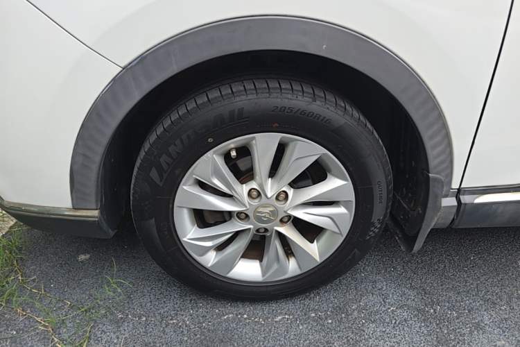 Used Haima S5 Youth Edition 2018 1.6L Manual Elite Model Left Front Wheel Hub