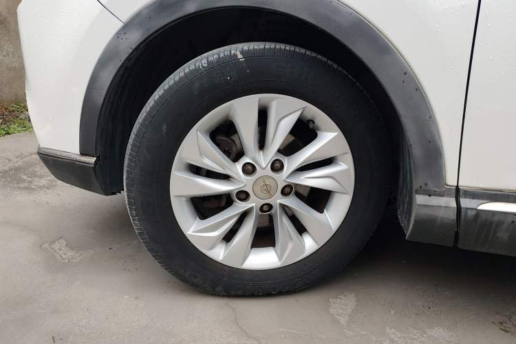 Used Haima S5 Youth Edition 2018 1.6L CVT Luxury Model Left Front Wheel Hub