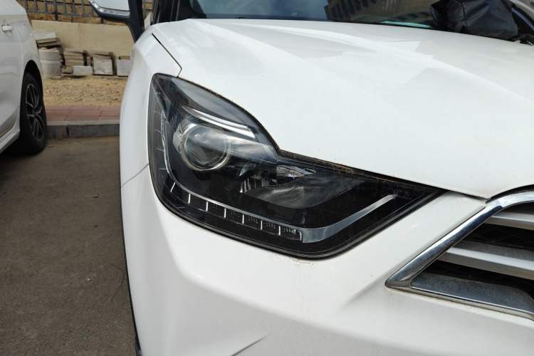 Used Haima S5 Youth Edition 2018 1.6L CVT Luxury Model Right Front Headlight