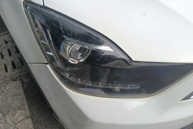 Used Haima S5 Youth Edition 2018 1.6L Manual Elite Model Right Front Headlight