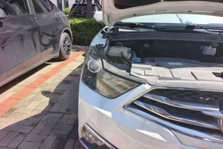 Used Haima S5 Youth Edition 2018 1.6L CVT Flagship Custom Edition Right Front Headlight