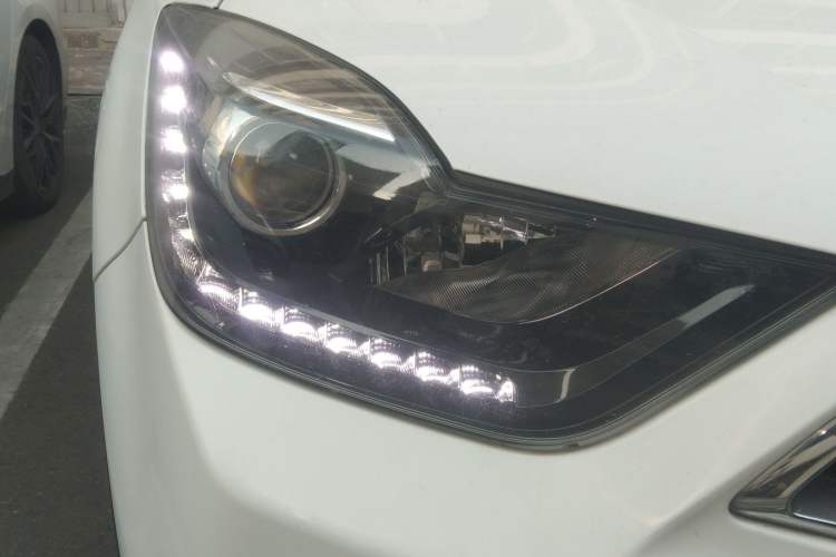 Used Haima S5 Youth Edition 2018 1.6L CVT Luxury Model Right Front Headlight