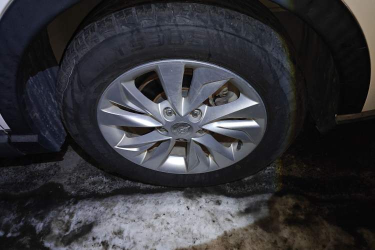Used Haima S5 Youth Edition 2018 1.6L CVT Luxury Model Right Front Wheel Hub