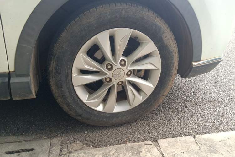 Used Haima S5 Youth Edition 2018 1.6L Manual Elite Model Right Front Wheel Hub