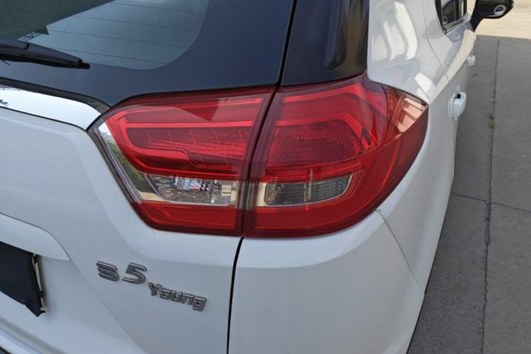 Used Haima S5 Youth Edition 2018 1.6L CVT Luxury Model Right Rear Taillight