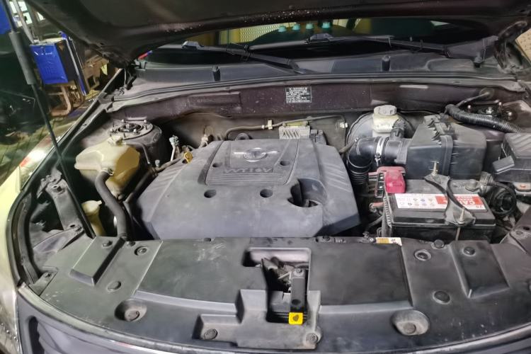 Used Haima S7 2015 2.0L Automatic ZhiShang Version Engine Bay