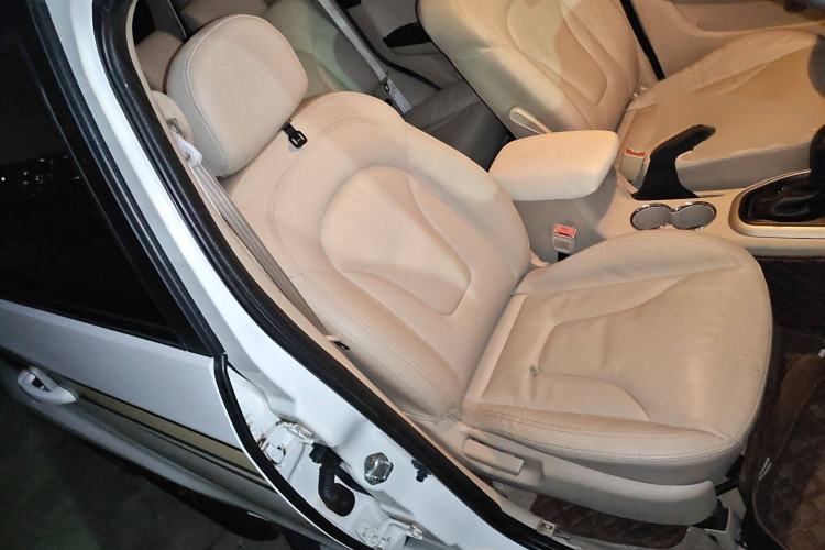 Used Haima S7 2015 Revised Version 2.0L Automatic Zongchi Trim Right Front Seat
