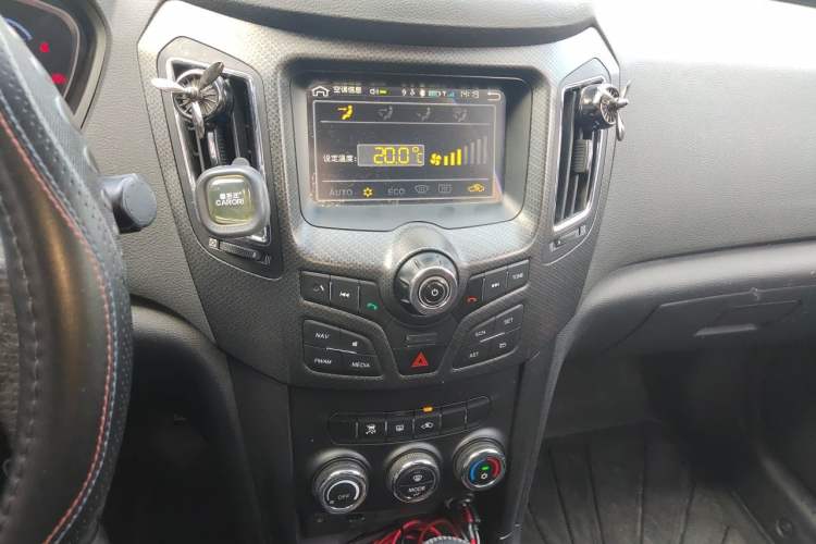 Used Haima S7 2013 2.0L Automatic Smart Enjoyment Version Audio And AC Panel