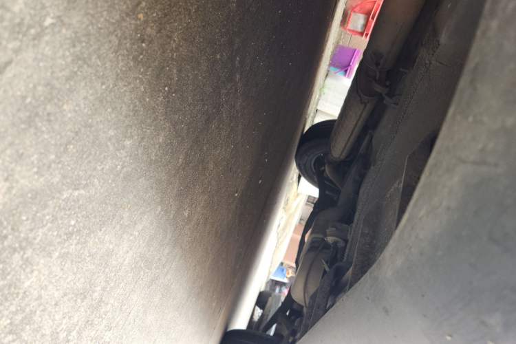 Used Haima S7 2013 2.0L Automatic ZhiShang Version Chassis Front Left