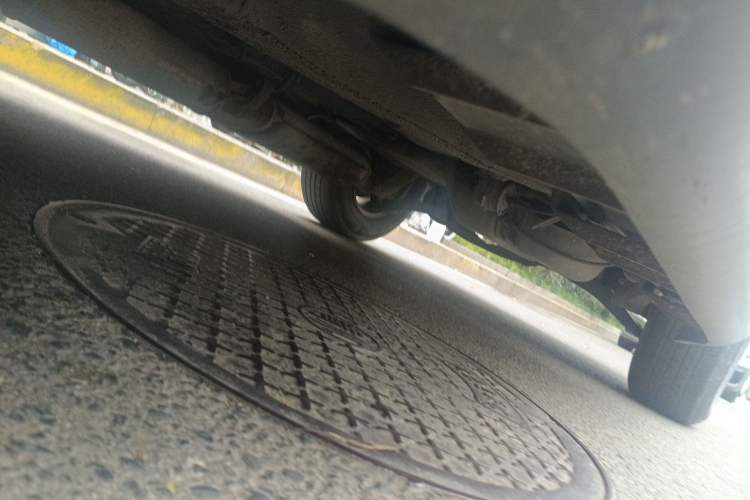 Used Haima S7 2013 2.0L Automatic ZhiShang Version Chassis Front Left