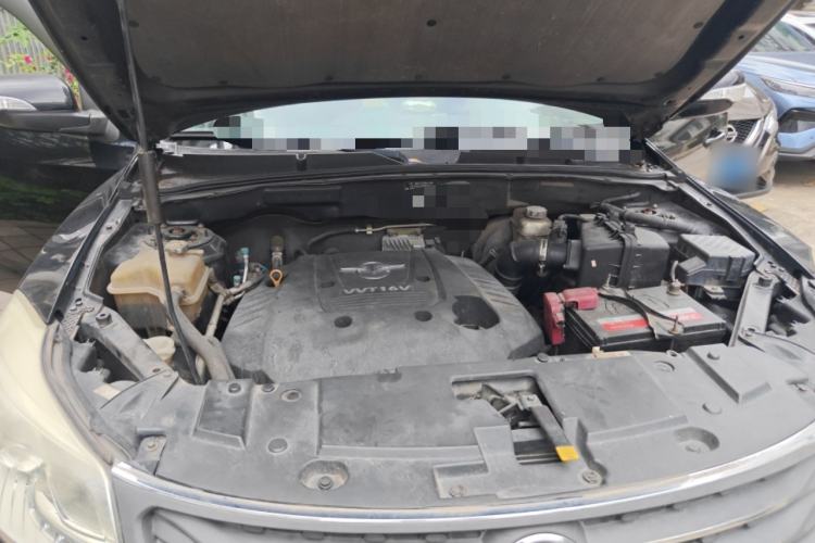 Used Haima S7 2013 2.0L Automatic Smart Enjoyment Version Engine Bay