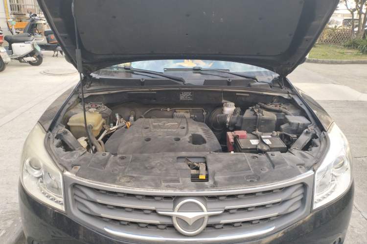 Used Haima S7 2013 2.0L Automatic Smart Enjoyment Version Engine Bay
