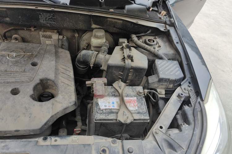 Used Haima S7 2013 2.0L Automatic ZhiShang Version Engine Bay Left