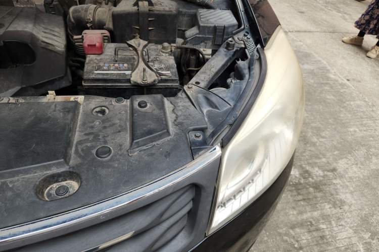 Used Haima S7 2013 2.0L Automatic ZhiShang Version Engine Bay Left