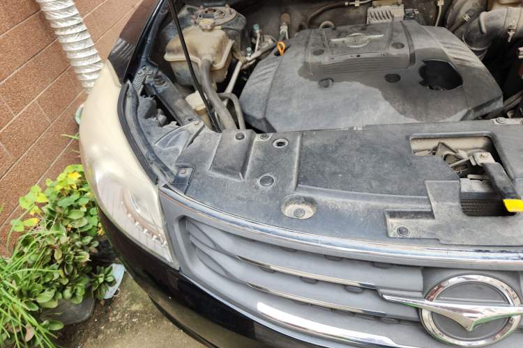 Used Haima S7 2013 2.0L Automatic ZhiShang Version Engine Bay Right