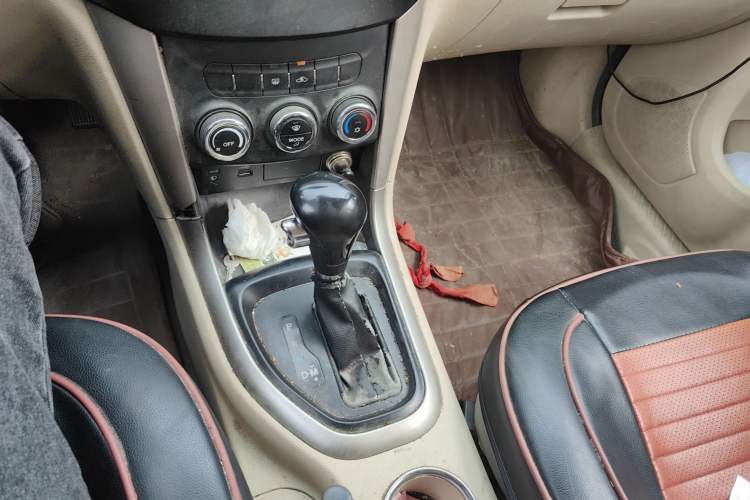 Used Haima S7 2013 2.0L Automatic ZhiShang Version Gear Lever