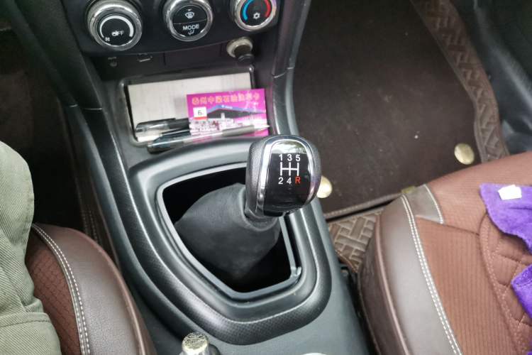 Used Haima S7 2013 2.0L Manual Smart Edition Gear Lever