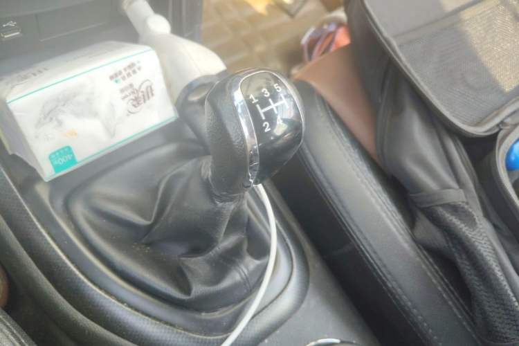Used Haima S7 2013 2.0L Manual Smart Edition Gear Lever