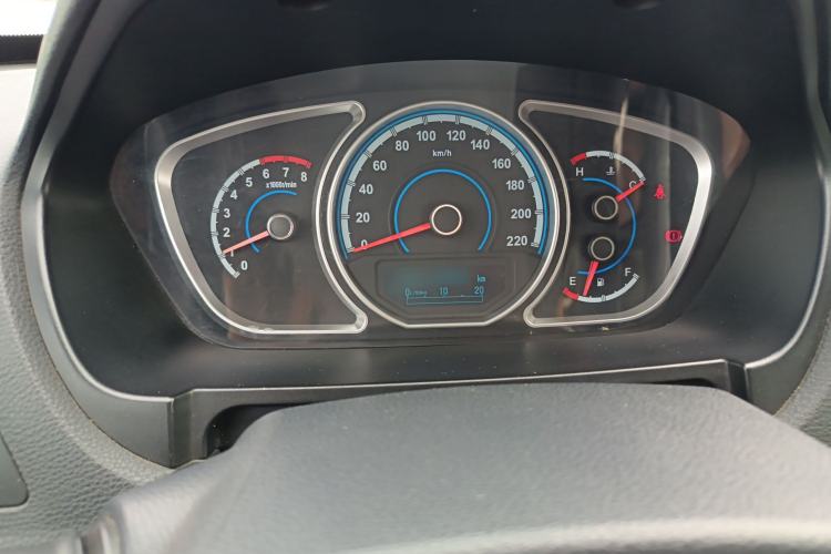 Used Haima S7 2013 2.0L Manual Smart Edition Interior 1