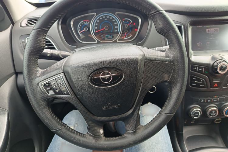 Used Haima S7 2013 2.0L Manual Smart Edition Interior 2