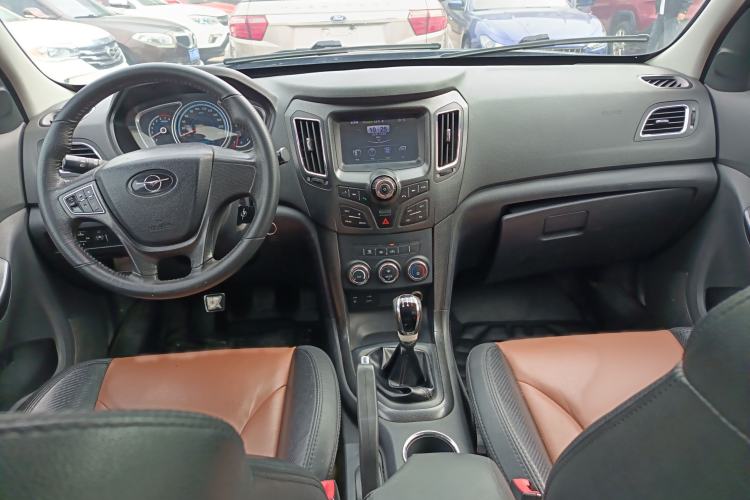 Used Haima S7 2013 2.0L Manual Smart Edition Interior 3