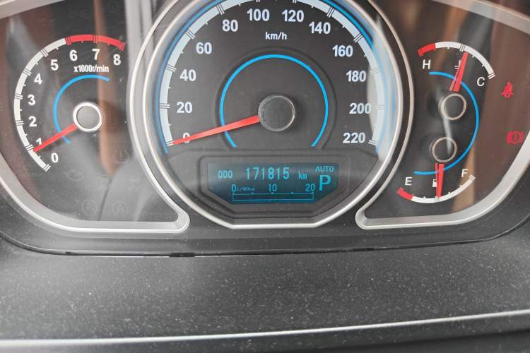 Used Haima S7 2013 2.0L Automatic Smart Enjoyment Version Odometer Close Up