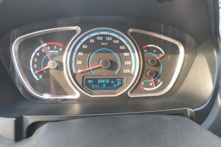 Used Haima S7 2013 2.0L Automatic Smart Enjoyment Version Odometer Close Up