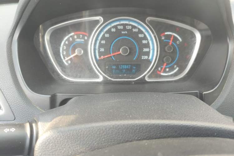 Used Haima S7 2013 2.0L Manual Smart Edition Odometer Close Up