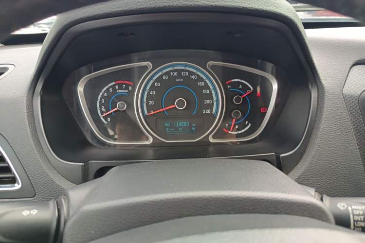 Used Haima S7 2013 2.0L Manual Smart Edition Odometer Close Up