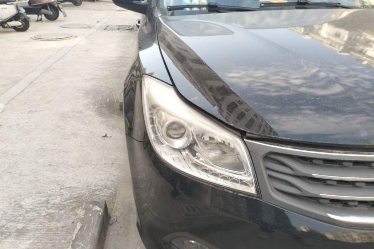 Used Haima S7 2013 2.0L Automatic Smart Enjoyment Version Right Front Headlight