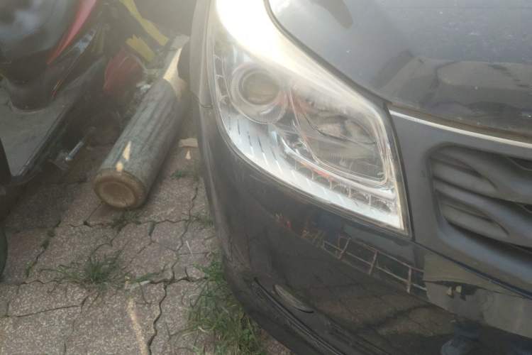 Used Haima S7 2013 2.0L Manual Smart Edition Right Front Headlight
