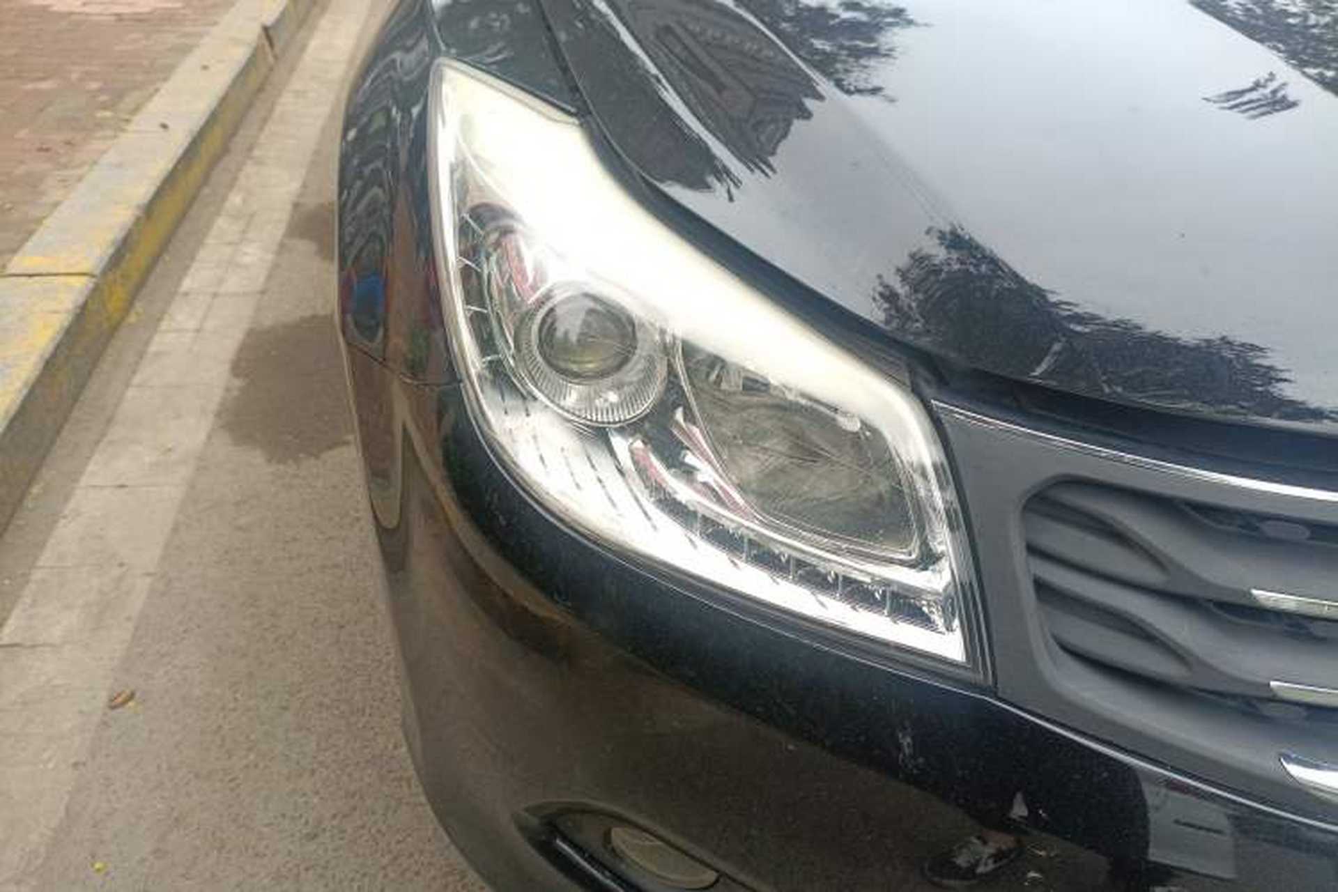 Used Haima S7 2013 2.0L Automatic ZhiShang Version Right Front Headlight