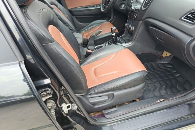 Used Haima S7 2013 2.0L Manual Smart Edition Right Front Seat