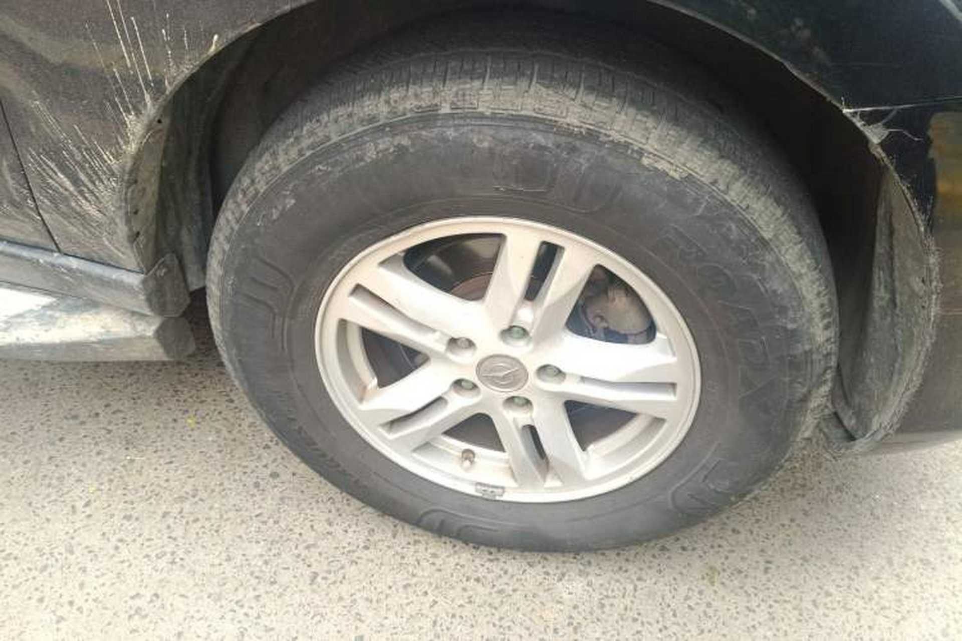Used Haima S7 2013 2.0L Automatic ZhiShang Version Right Front Wheel Hub