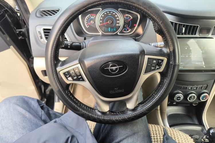 Used Haima S7 2013 2.0L Automatic ZhiShang Version Steering Wheel