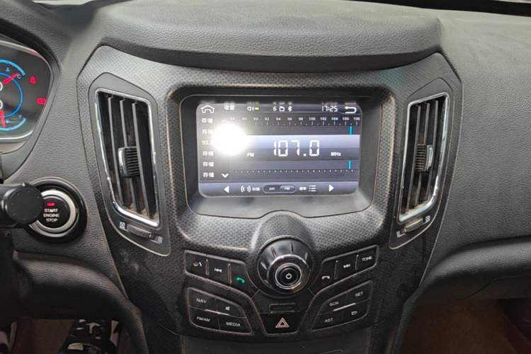 Used Haima S7 2013 2.0L Automatic ZhiZhen Version Audio And AC Panel