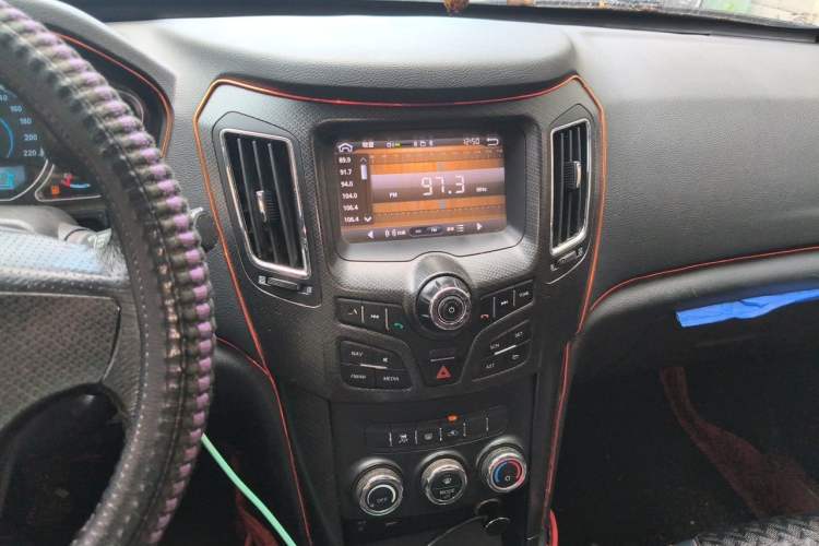 Used Haima S7 2013 2.0L Manual Smart Edition Audio And AC Panel