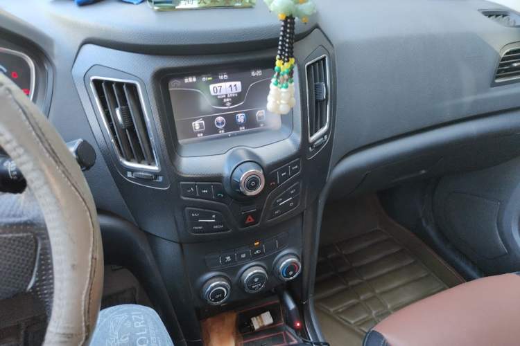 Used Haima S7 2013 2.0L Manual Smart Edition Audio And AC Panel