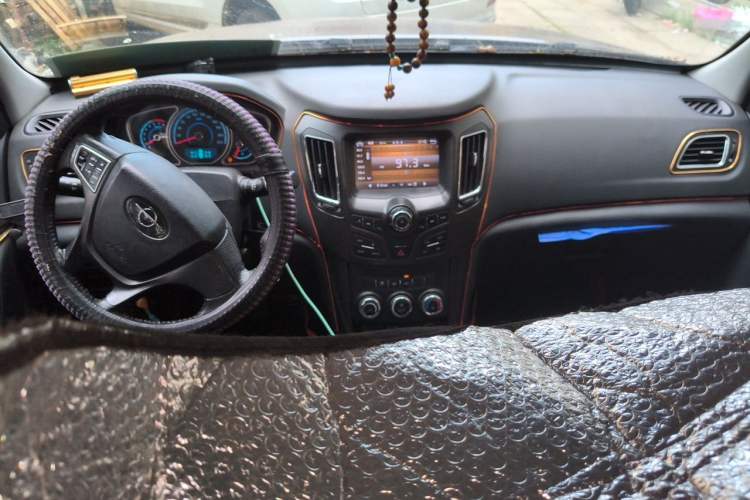 Used Haima S7 2013 2.0L Manual Smart Edition Center Console