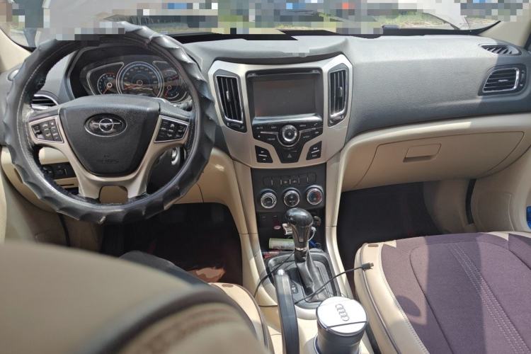 Used Haima S7 2013 2.0L Automatic ZhiShang Version Center Console