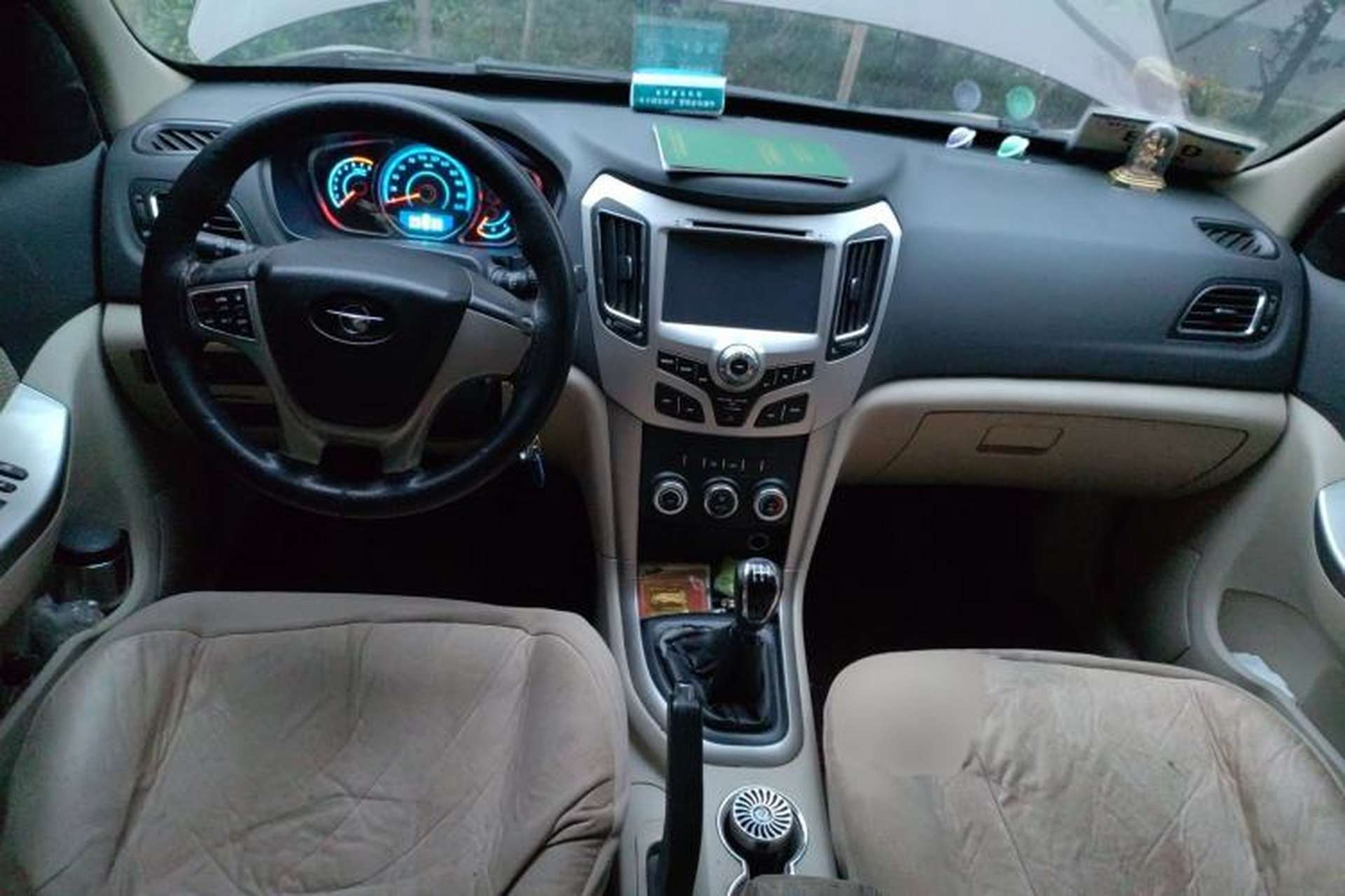 Used Haima S7 2013 2.0L Manual ZhiShang Version Center Console