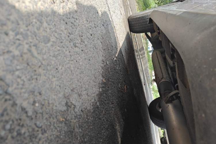 Used Haima S7 2013 2.0L Automatic ZhiShang Version Chassis Front Right
