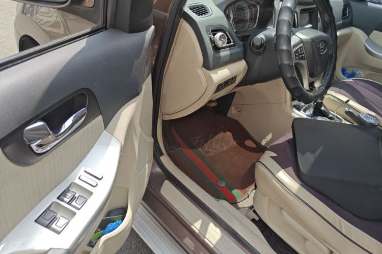 Used Haima S7 2013 2.0L Automatic ZhiShang Version Driver Seat