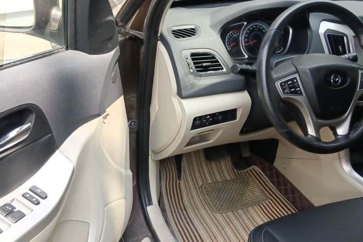 Used Haima S7 2013 2.0L Automatic ZhiShang Version Driver Seat