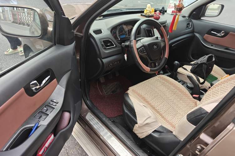 Used Haima S7 2013 2.0L Manual ZhiZhen Version Driver Seat